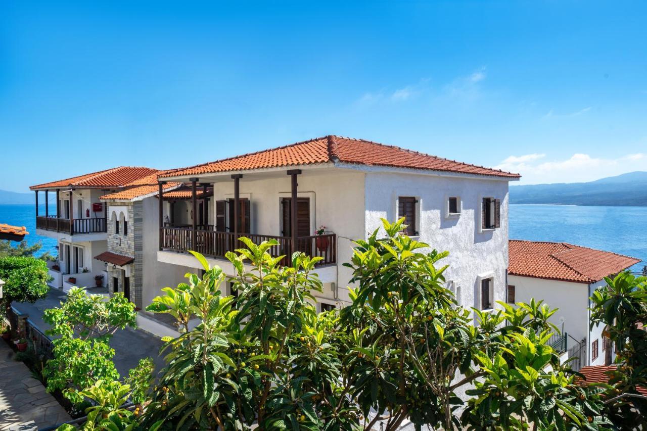 Kritikos Apartments Pirgadikia Exterior foto