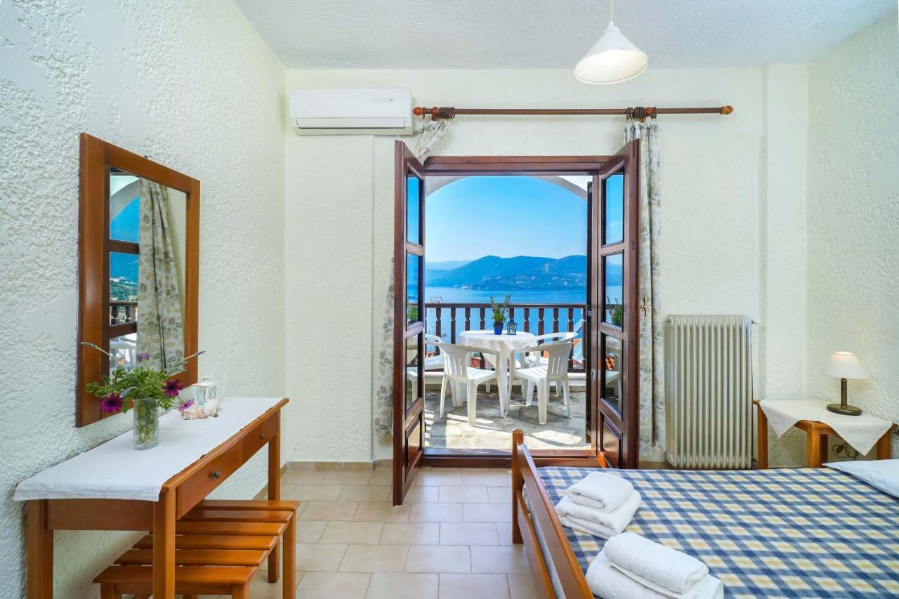 Kritikos Apartments Pirgadikia Exterior foto